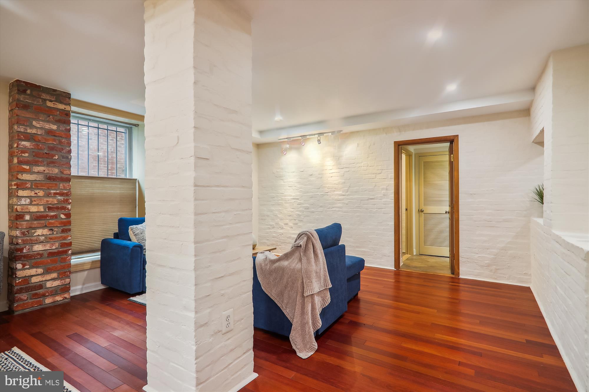 2038 18TH STREET NW T1