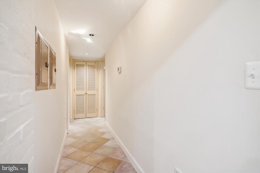 2038 18TH STREET NW T1