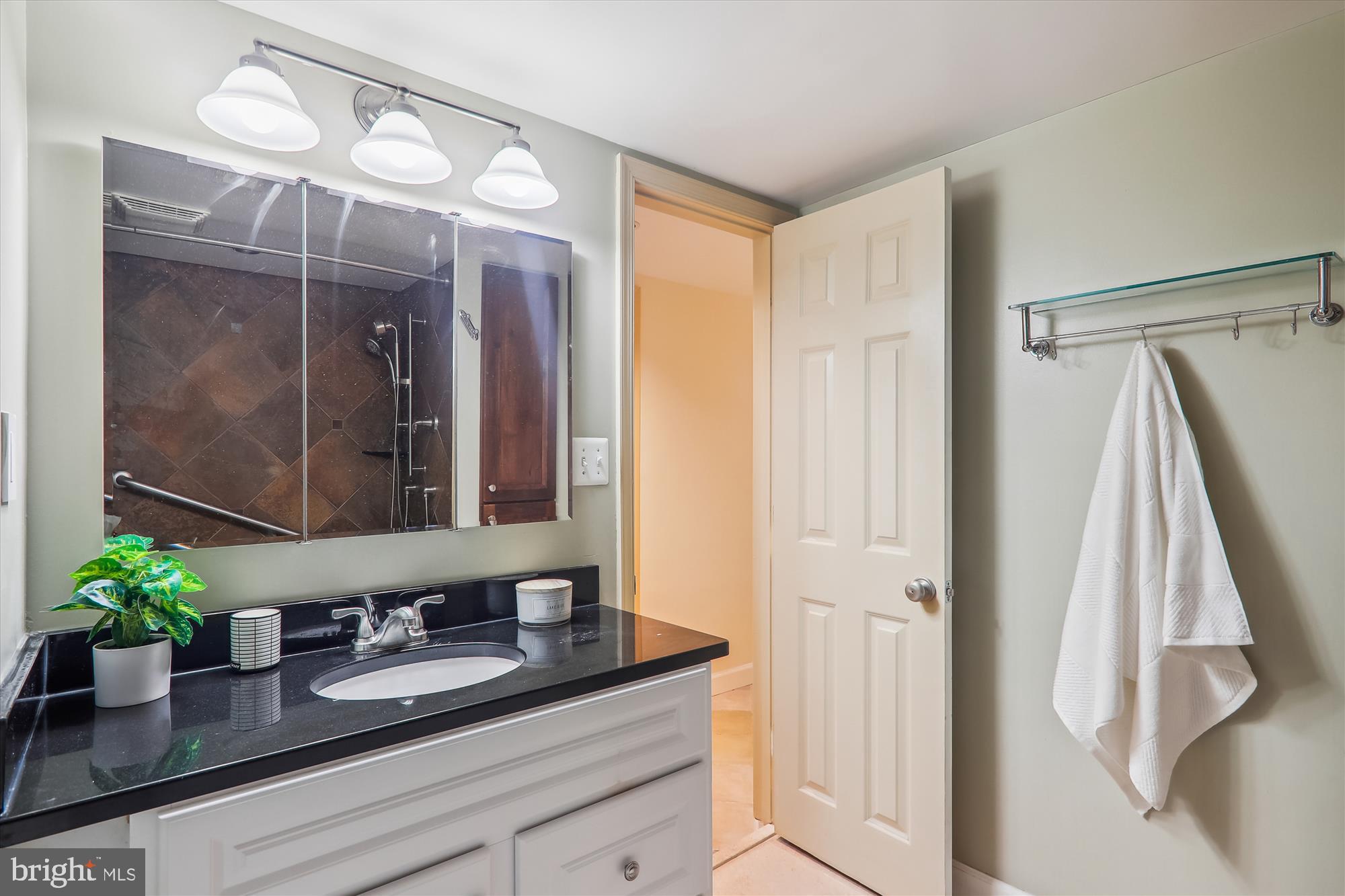 2038 18TH STREET NW T1