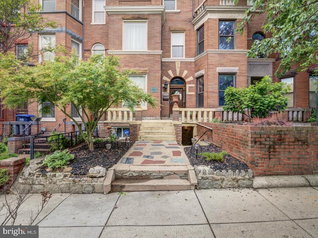 2324 1ST STREET NW