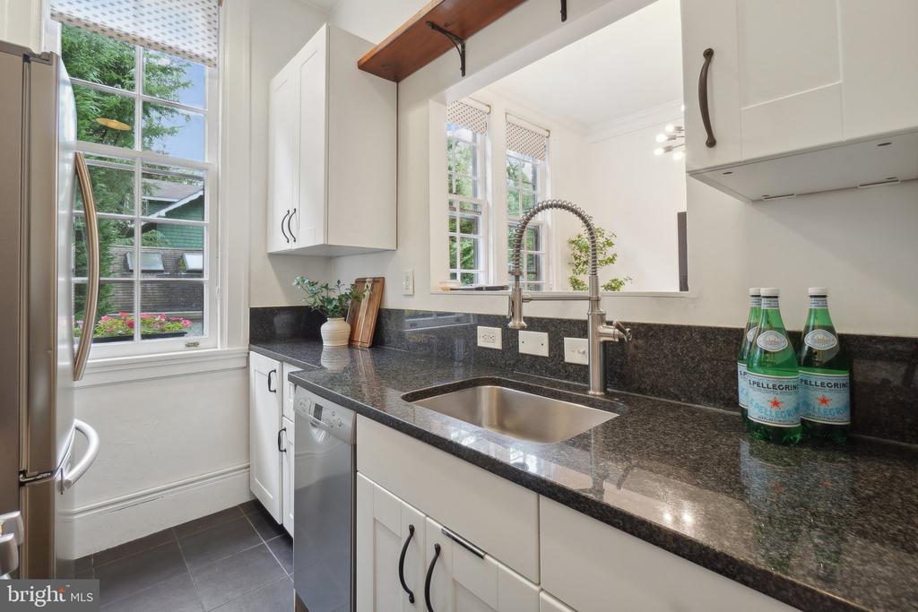 3039 MACOMB STREET NW 11