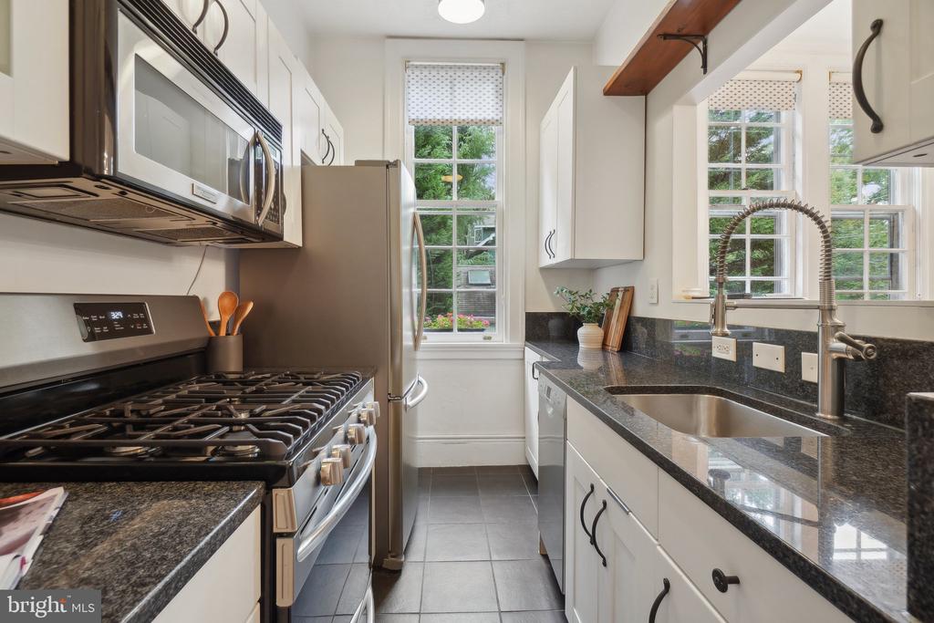 3039 MACOMB STREET NW 11