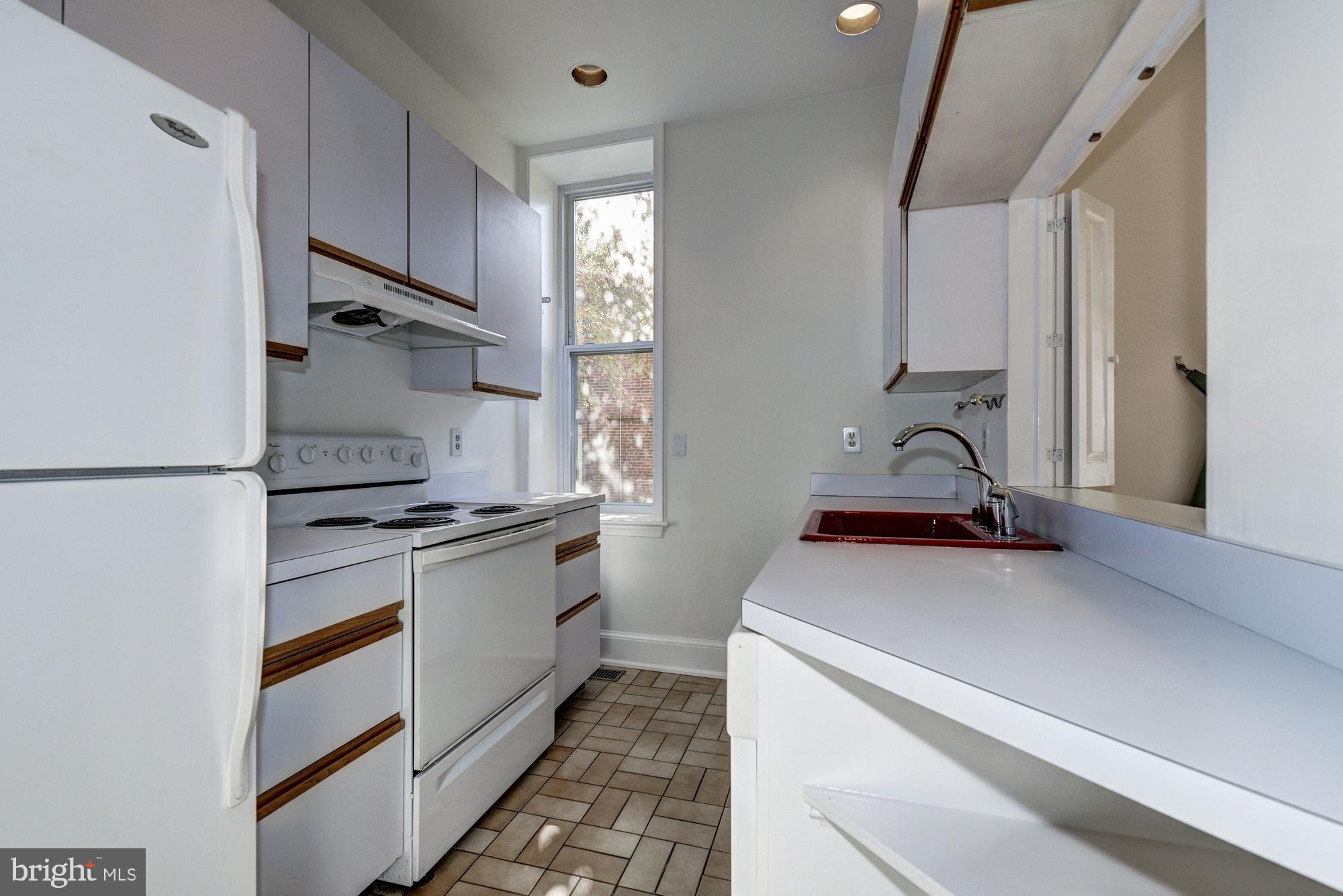 676 4TH STREET NE 103