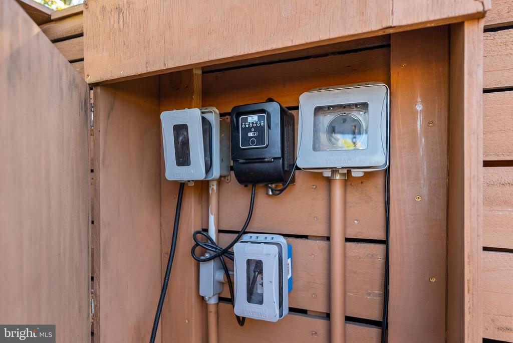 5003 8TH STREET NW