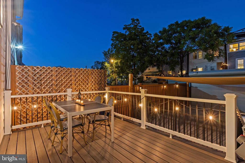 5003 8TH STREET NW