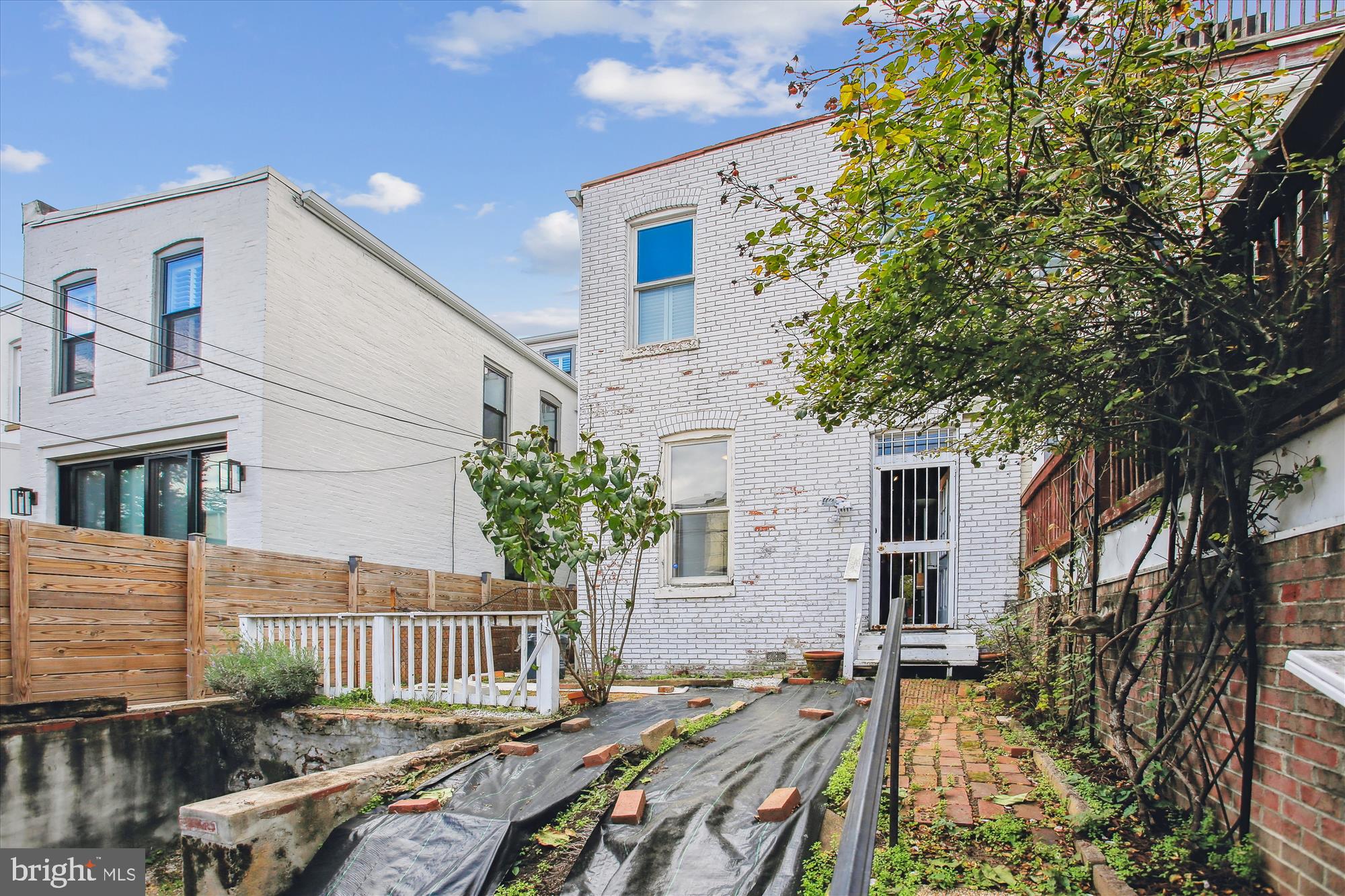 634 E STREET NE