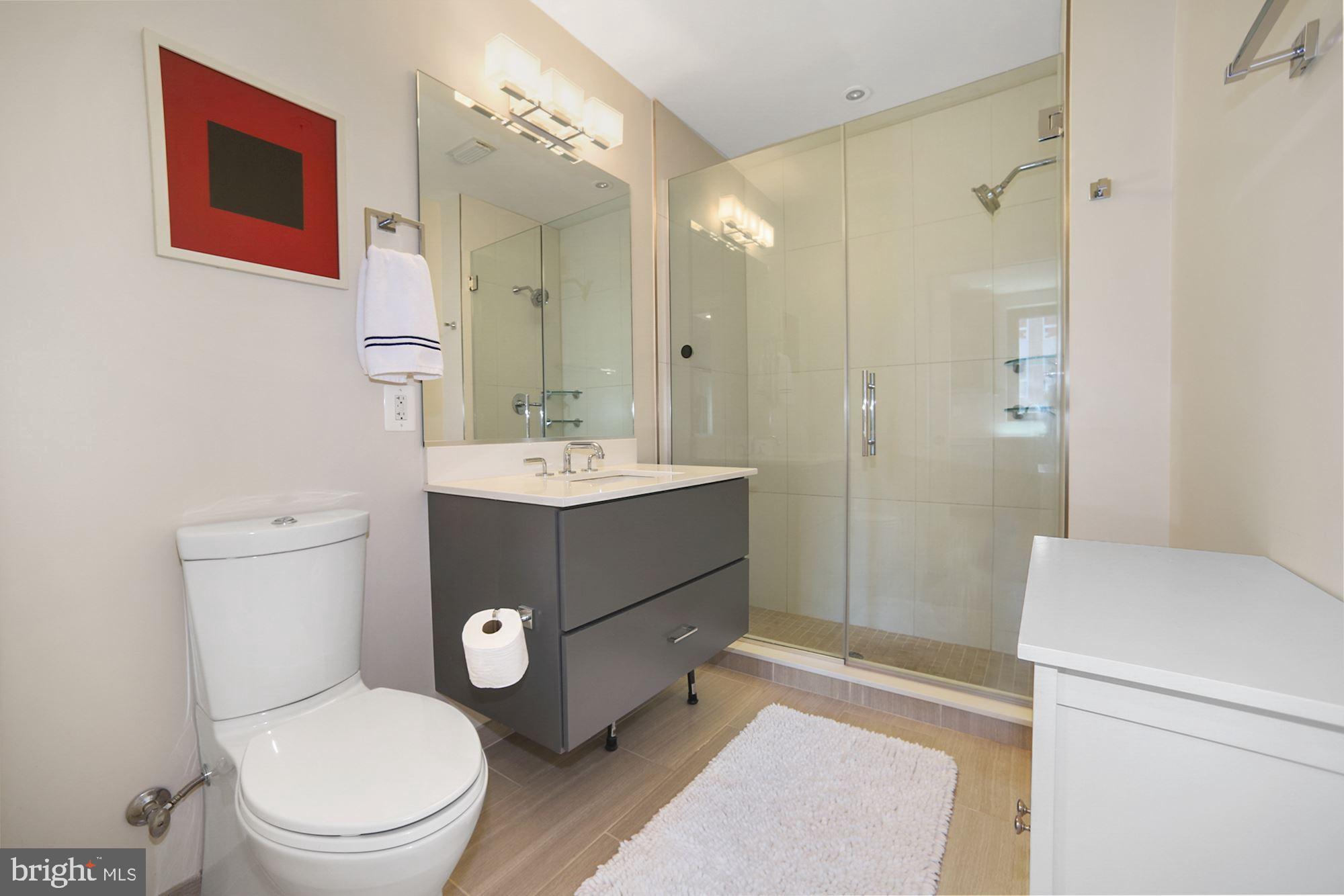 301 H STREET NE 305