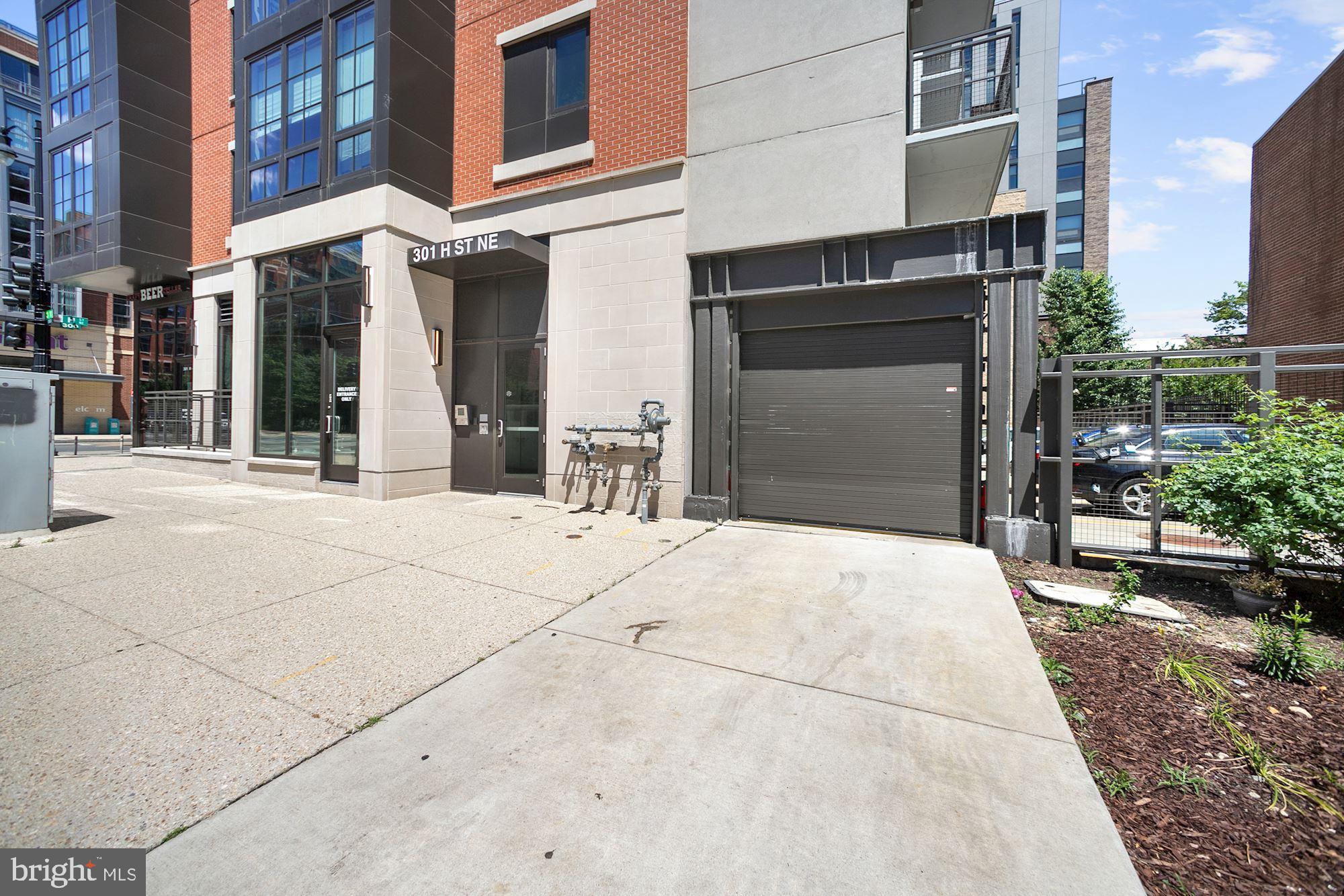 301 H STREET NE 305