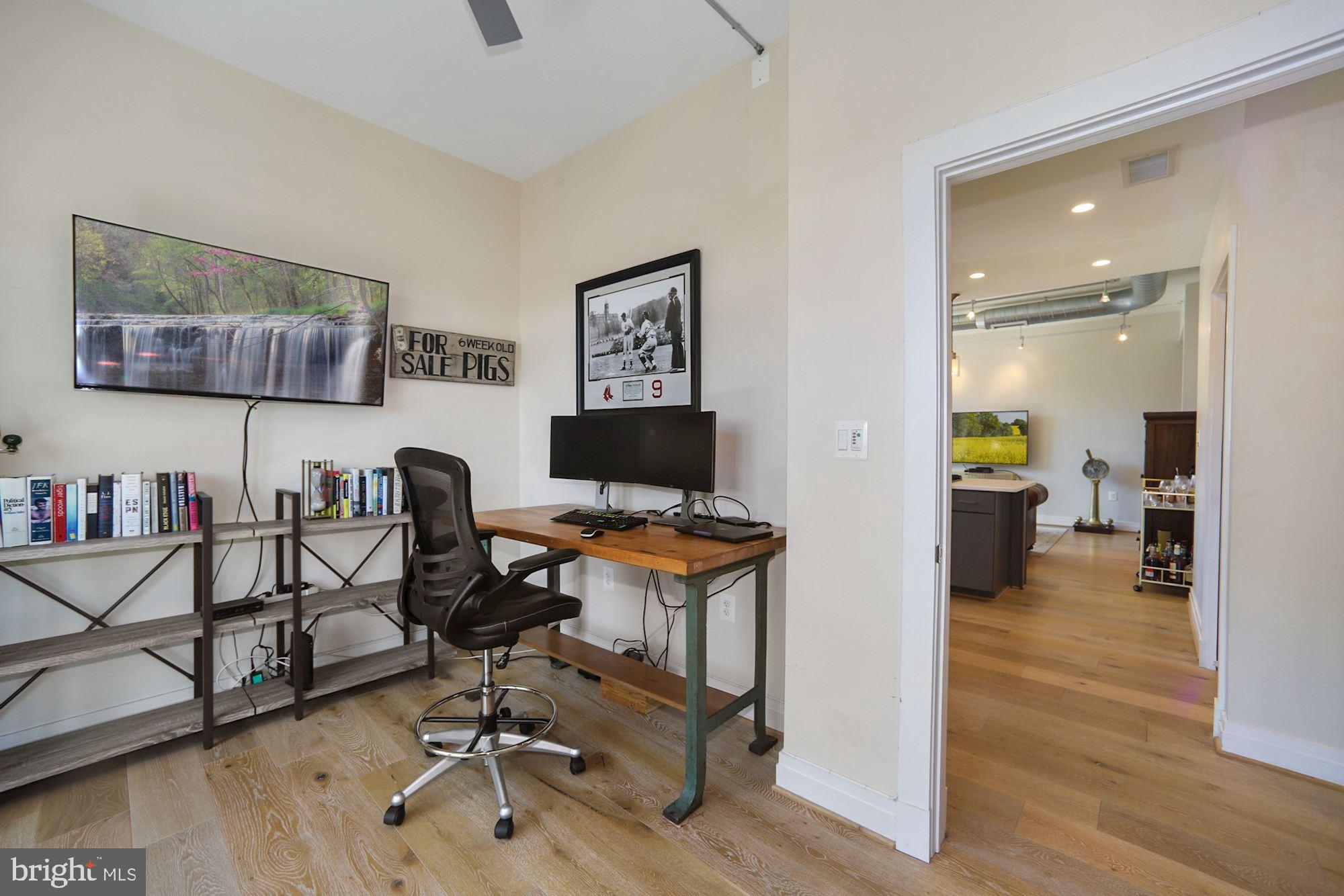 301 H STREET NE 305