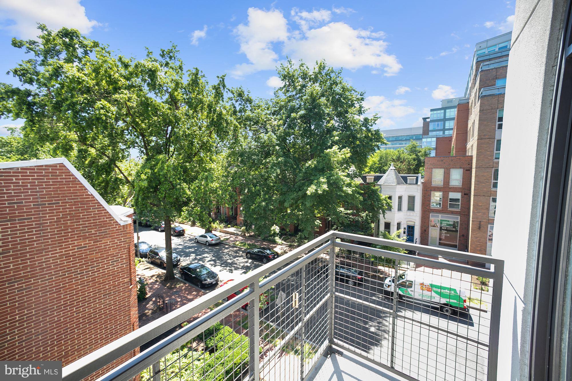 301 H STREET NE 305
