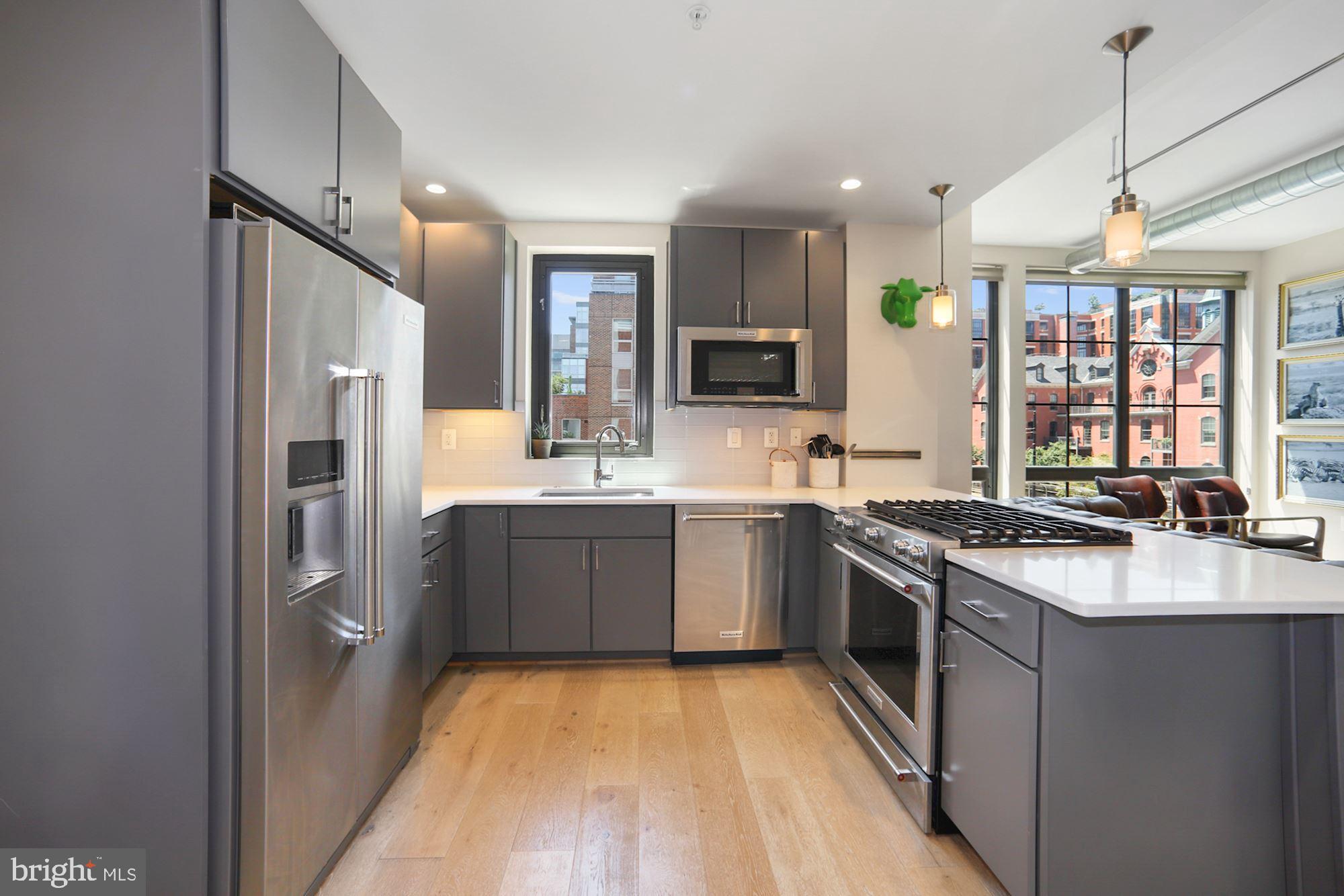 301 H STREET NE 305