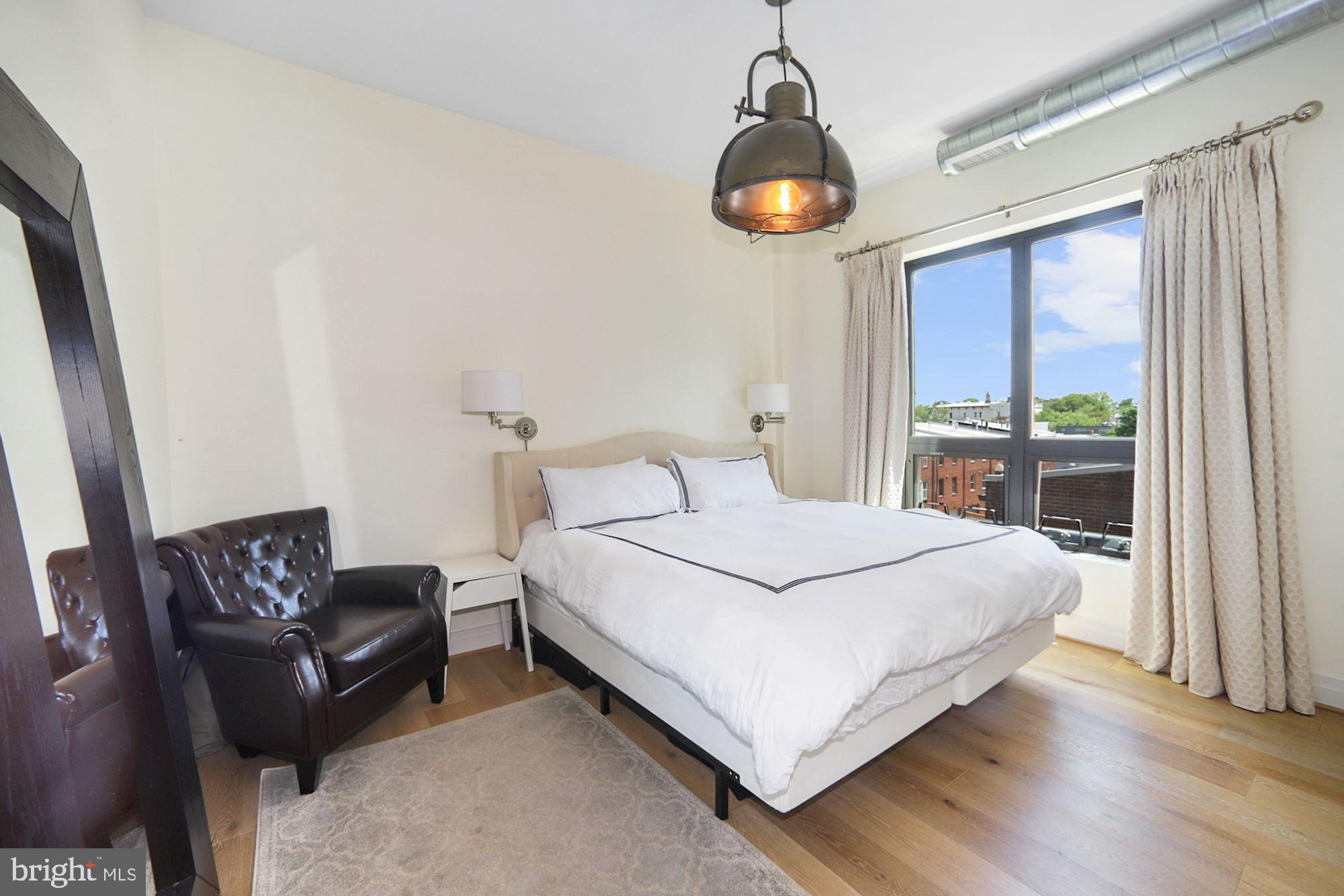 301 H STREET NE 305