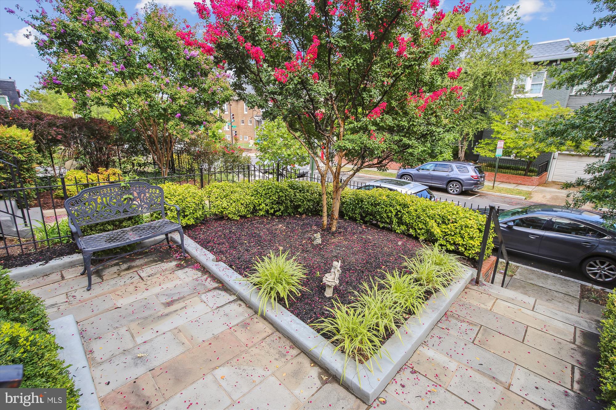 336 15TH STREET NE 1
