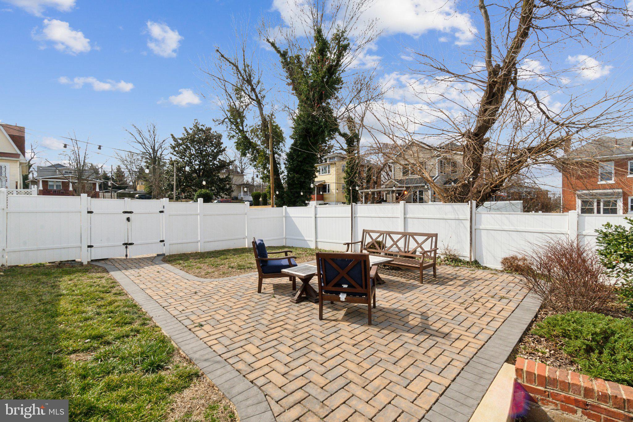 2511 PALMER PLACE SE