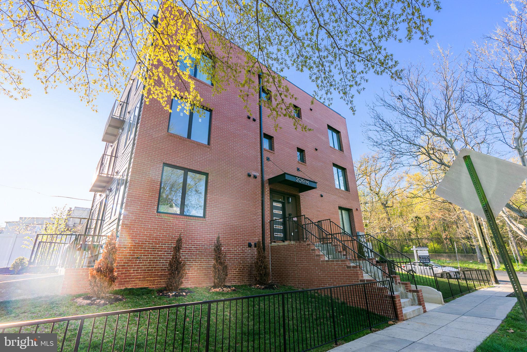 2019 M STREET NE 4
