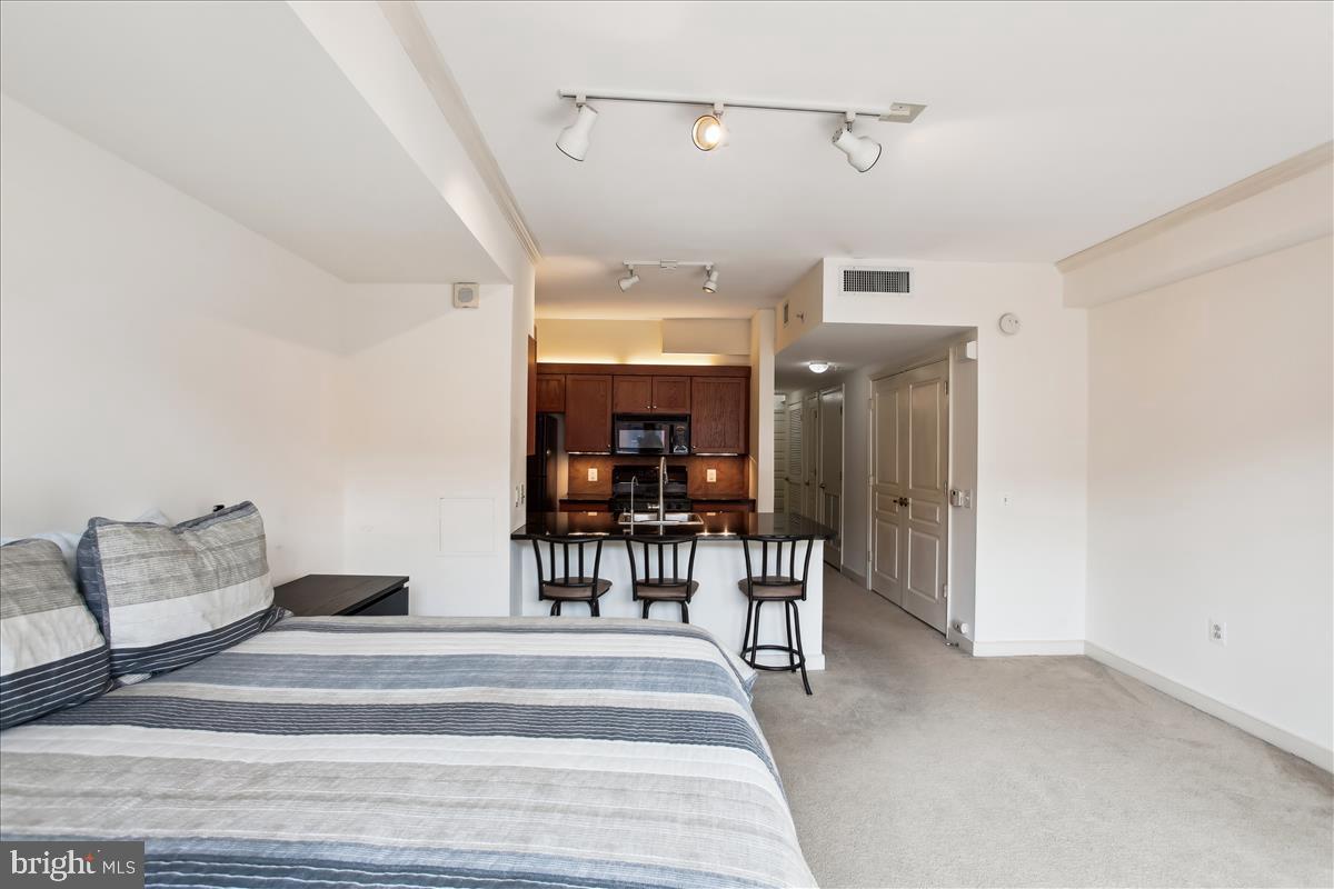 616 E STREET NW 1208