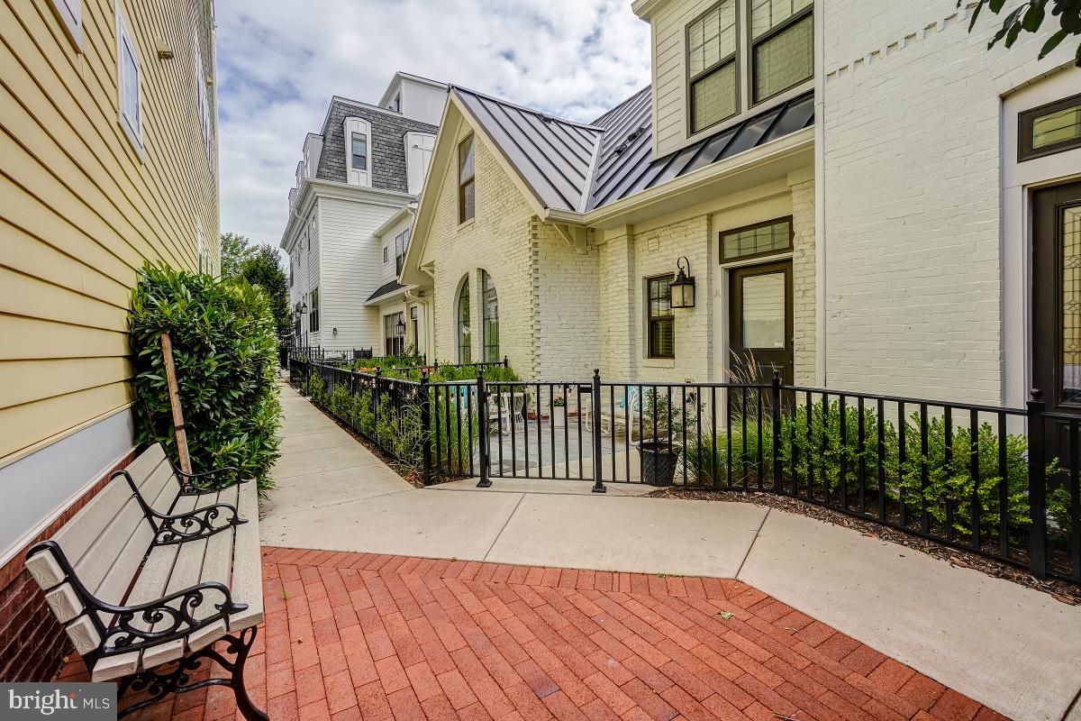 777 MORTON STREET NW A