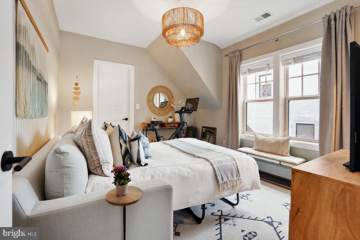 777 MORTON STREET NW A