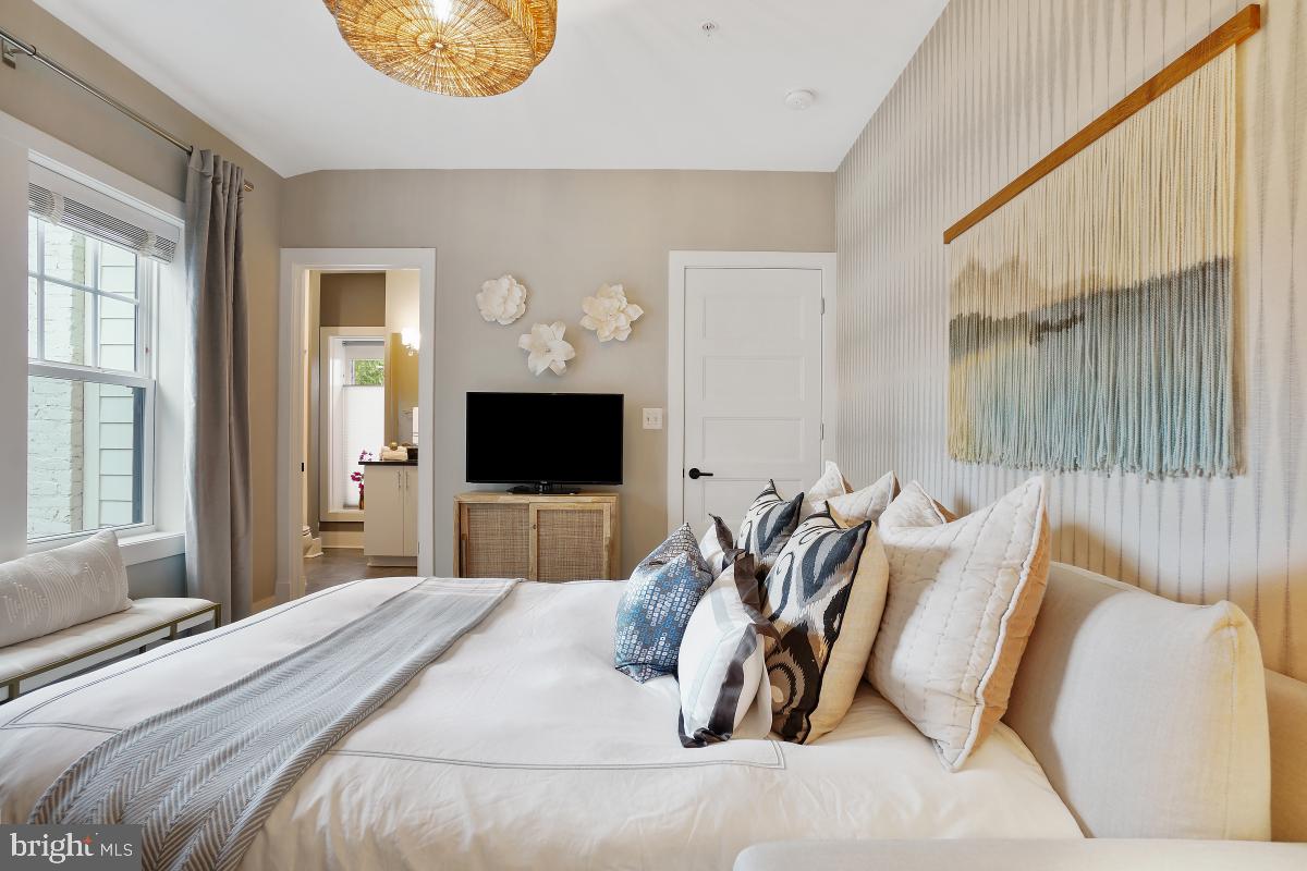 777 MORTON STREET NW A