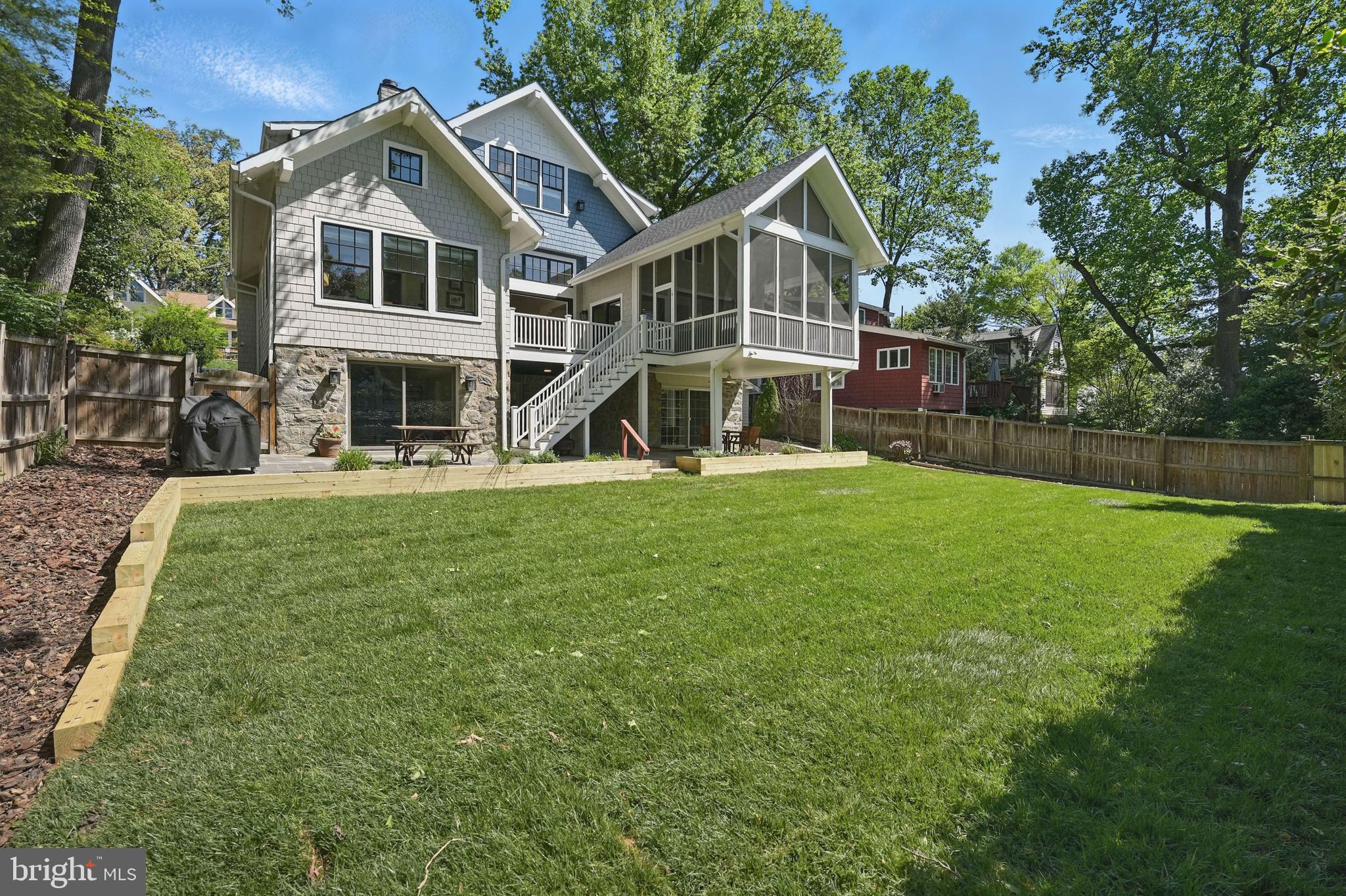3212 OLIVER STREET NW