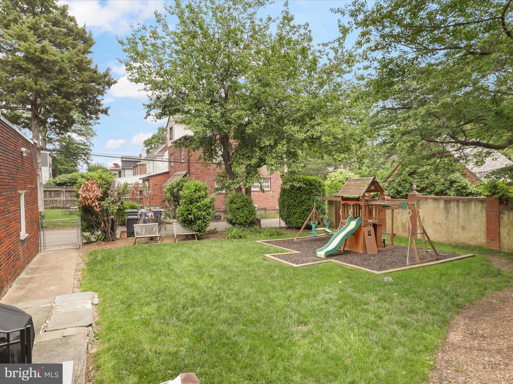 4807 17TH STREET NW