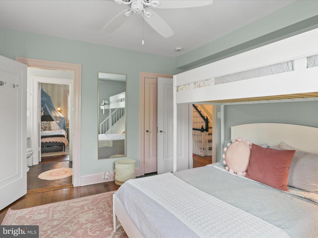 4807 17TH STREET NW