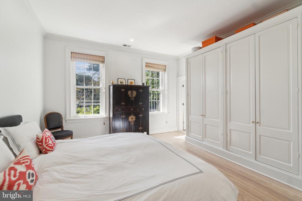 1250 31ST STREET NW