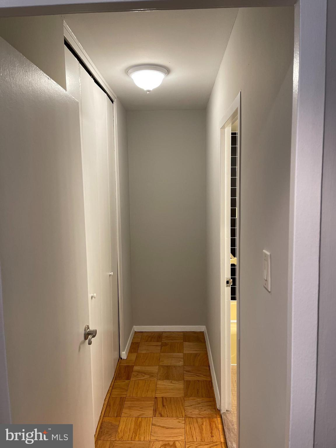 1435 4TH STREET SW B702