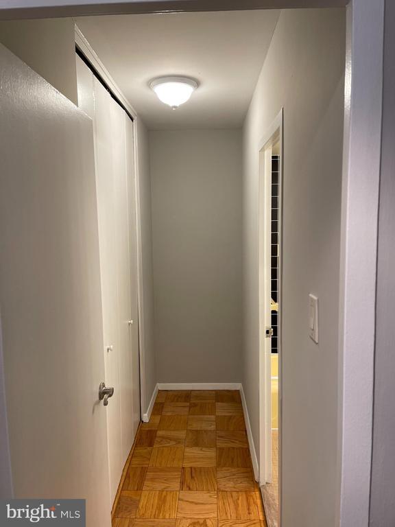1435 4TH STREET SW B702
