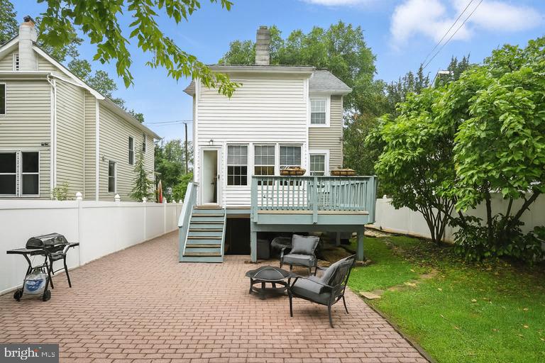 3921 22ND STREET NE