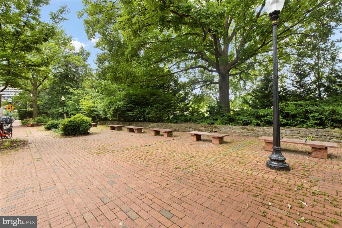 955 26TH STREET NW 106