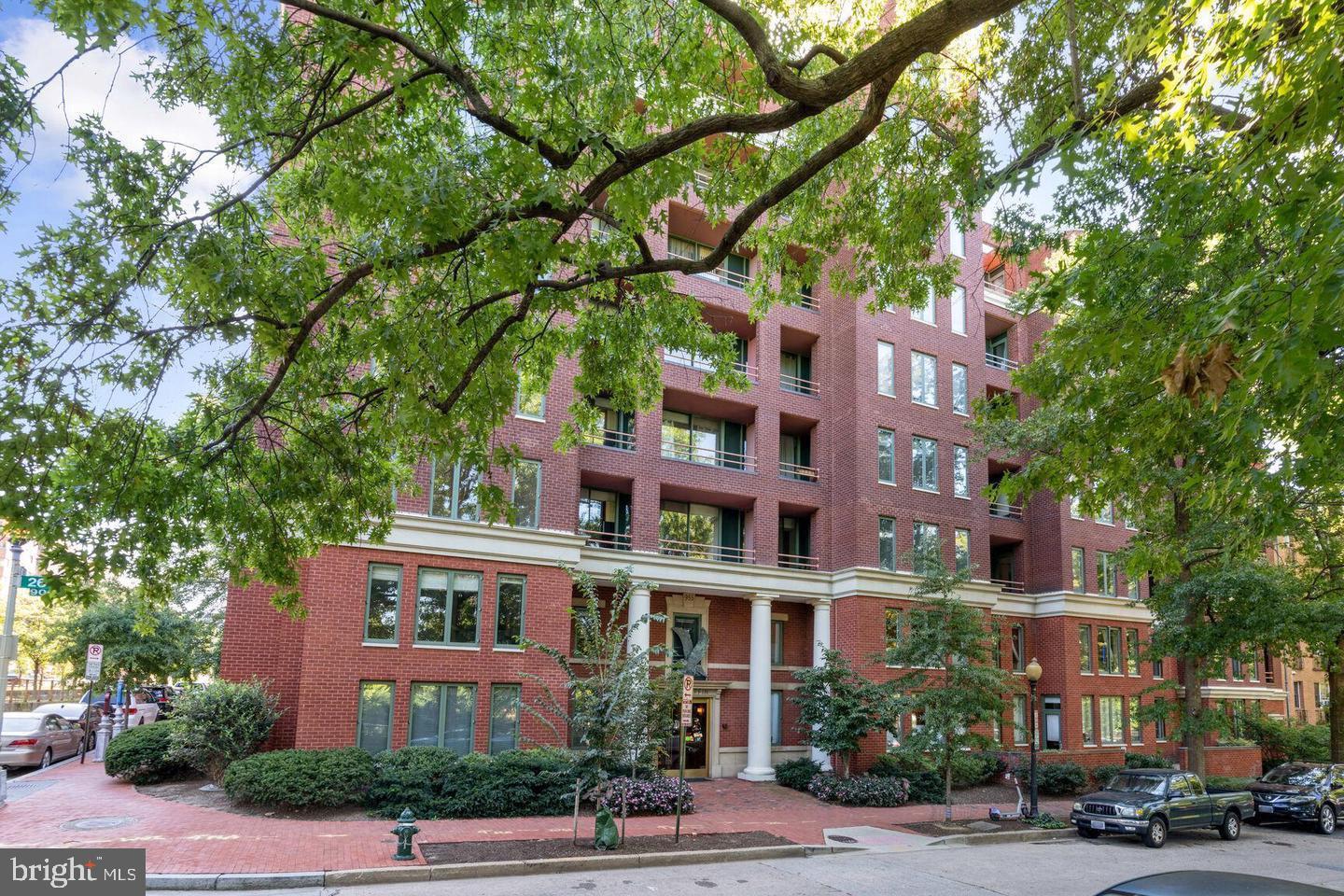 955 26TH STREET NW 106