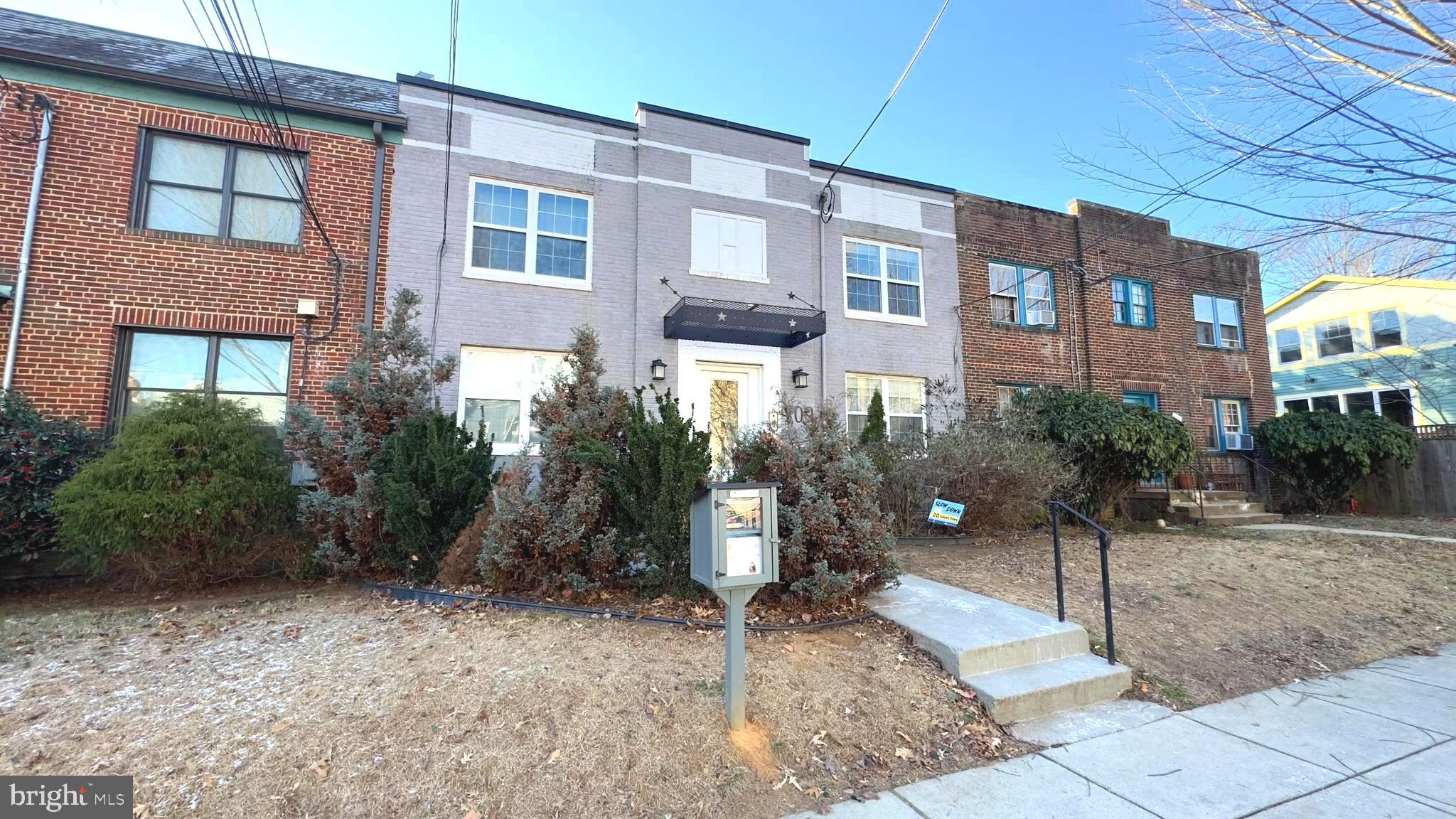 709 JACKSON STREET NE 1