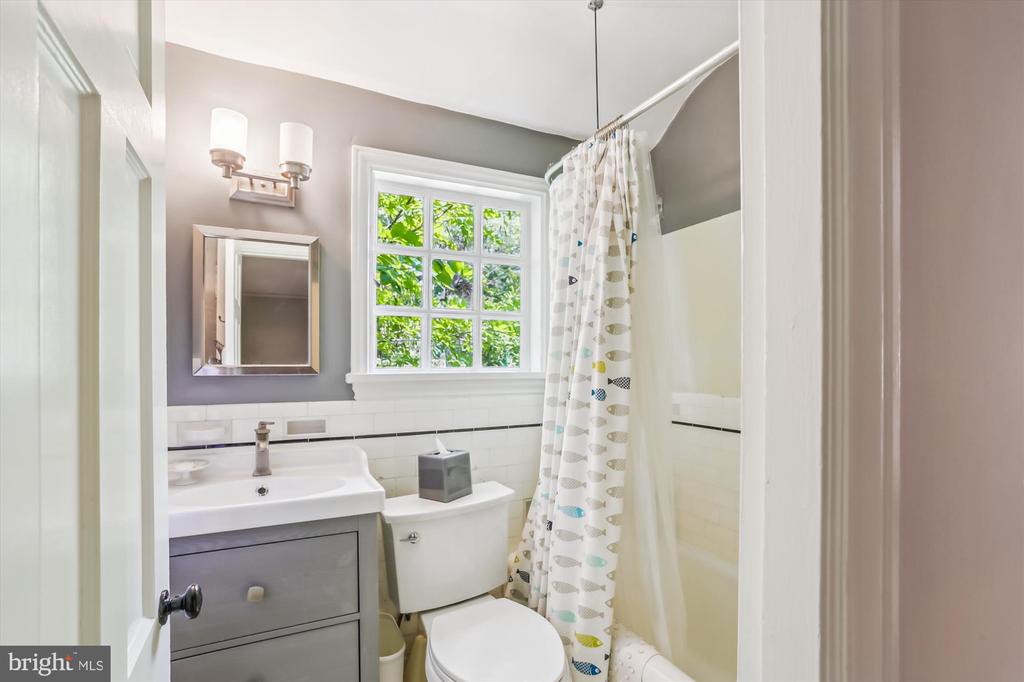 3331 QUESADA STREET NW