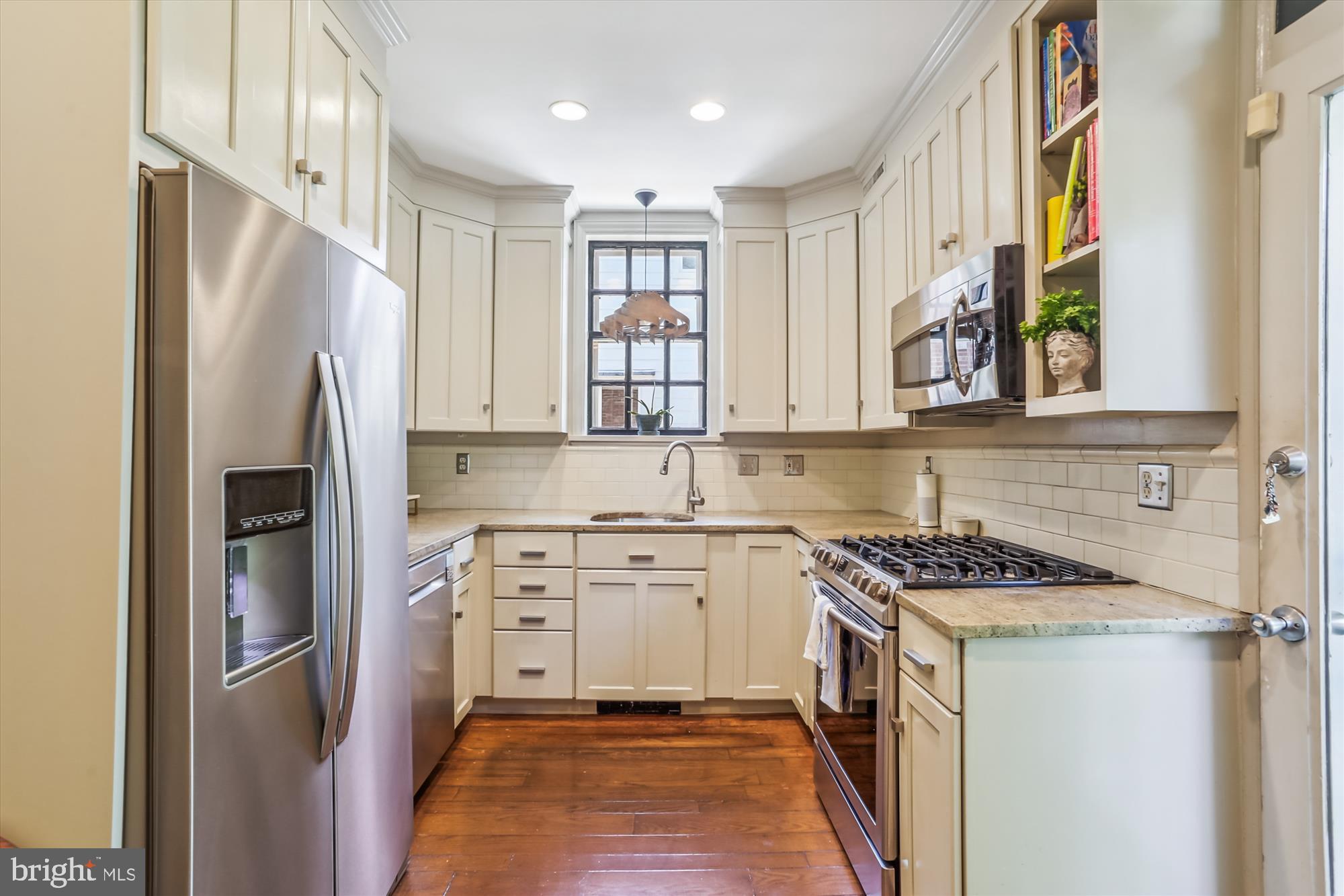 3331 QUESADA STREET NW