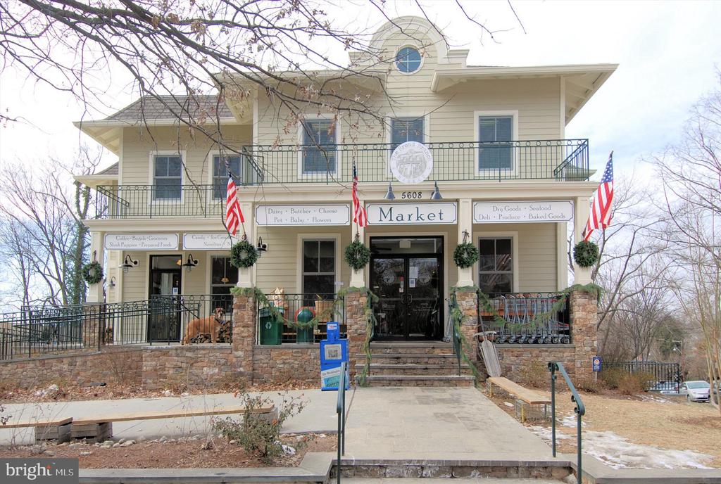 3331 QUESADA STREET NW