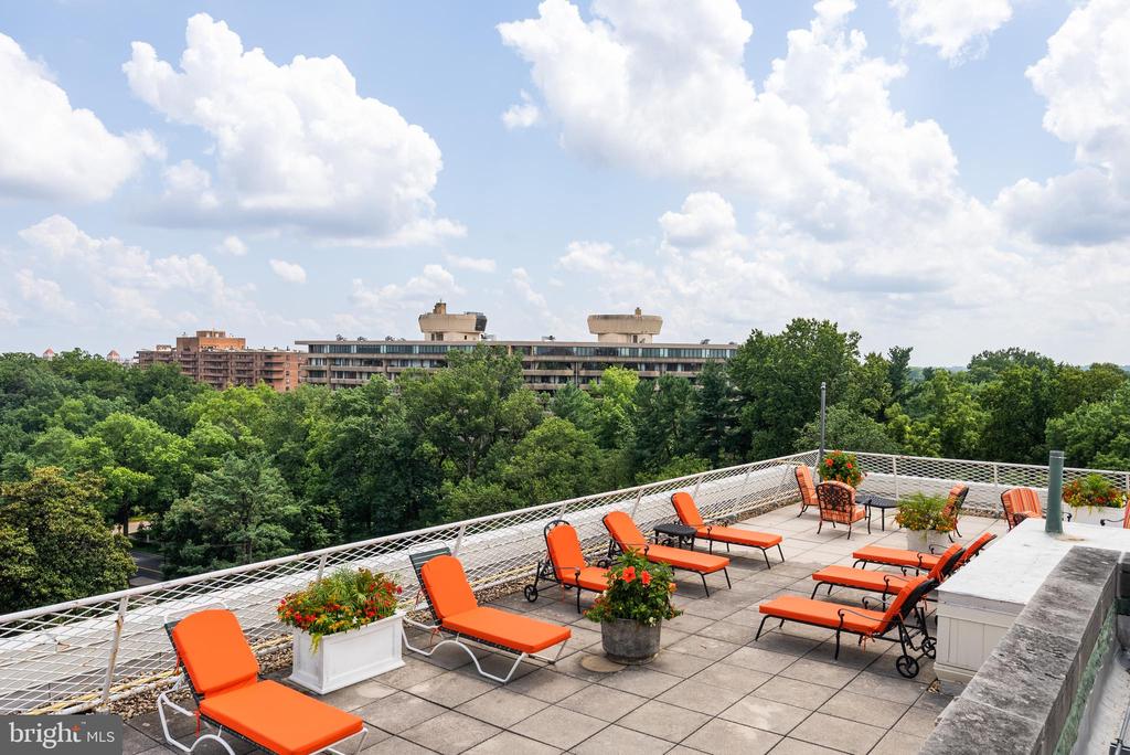 4301 MASSACHUSETTS AVENUE NW A312