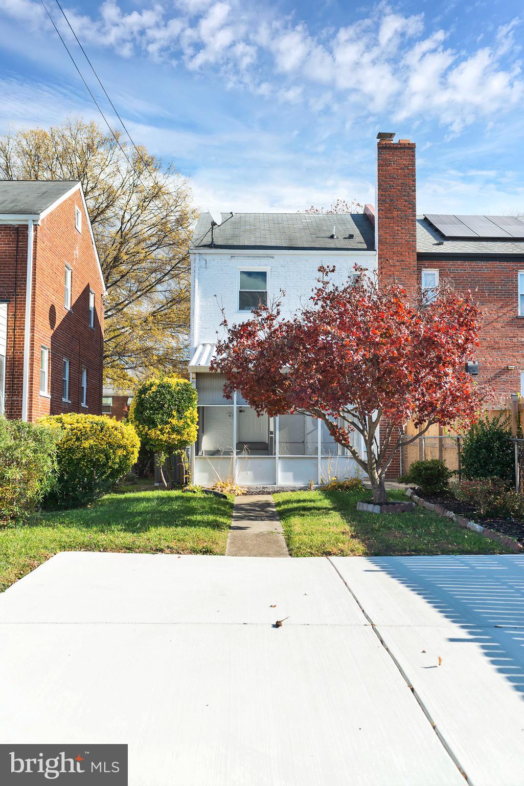 5008 11TH STREET NE