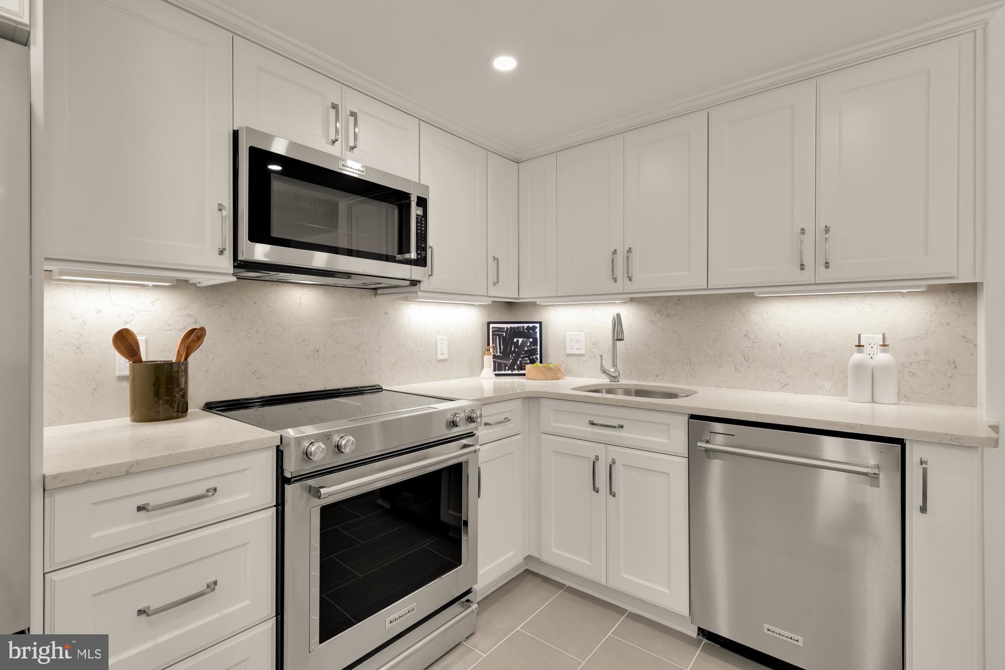 3101 NEW MEXICO AVENUE NW 228