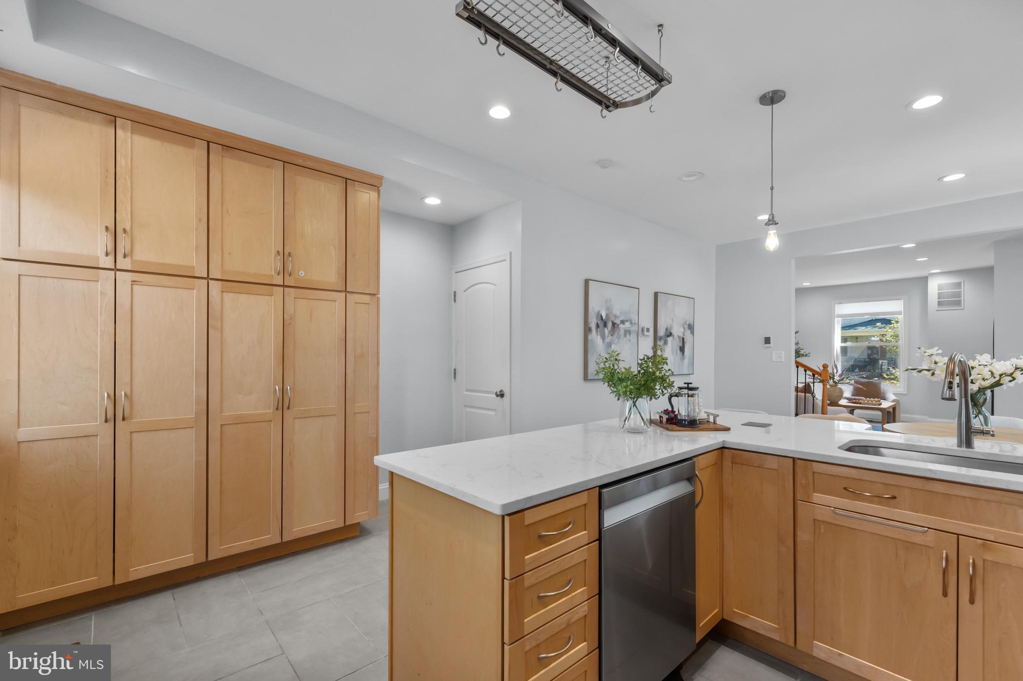 3916 5TH STREET NW
