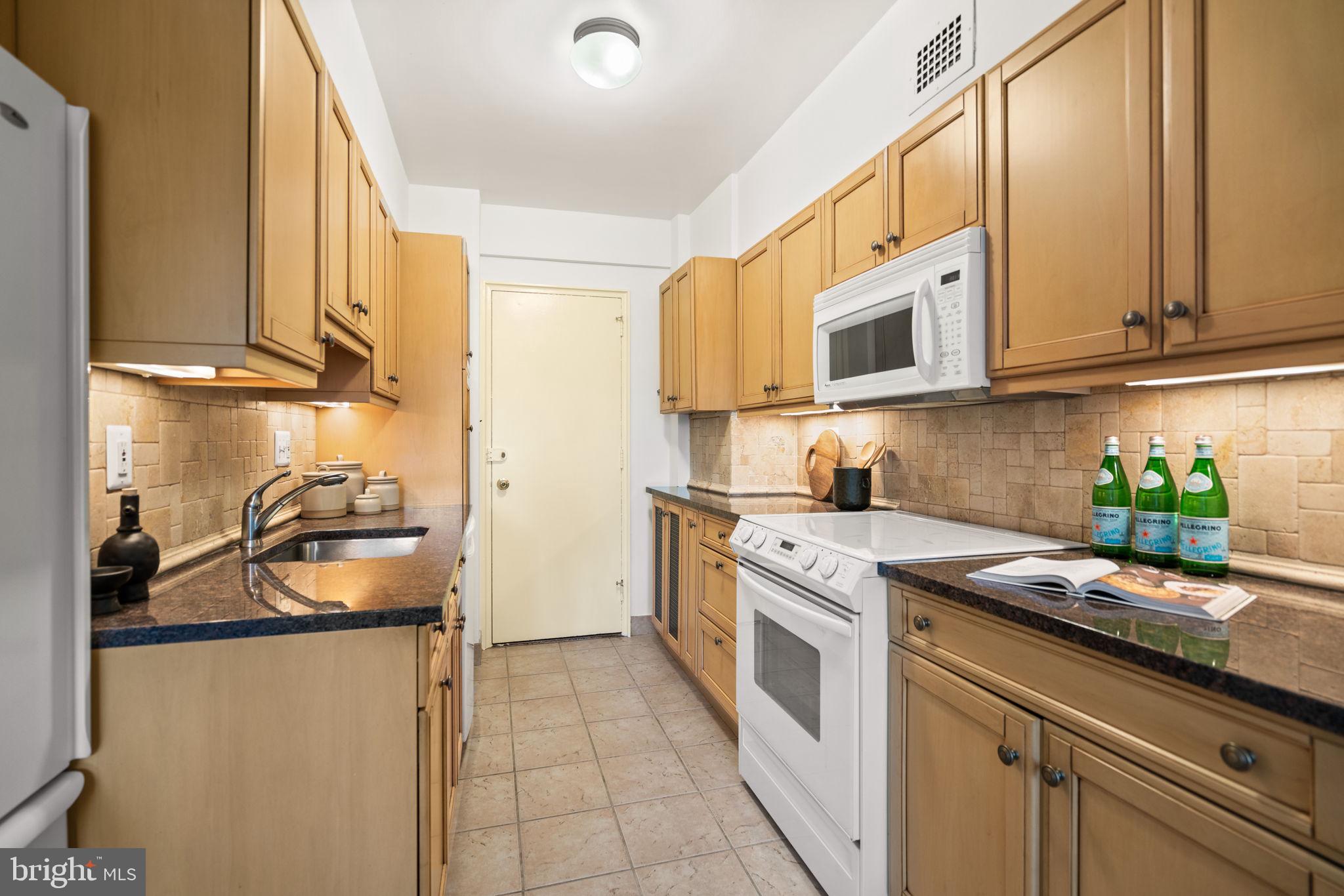 4301 MASSACHUSETTS AVENUE NW 2013