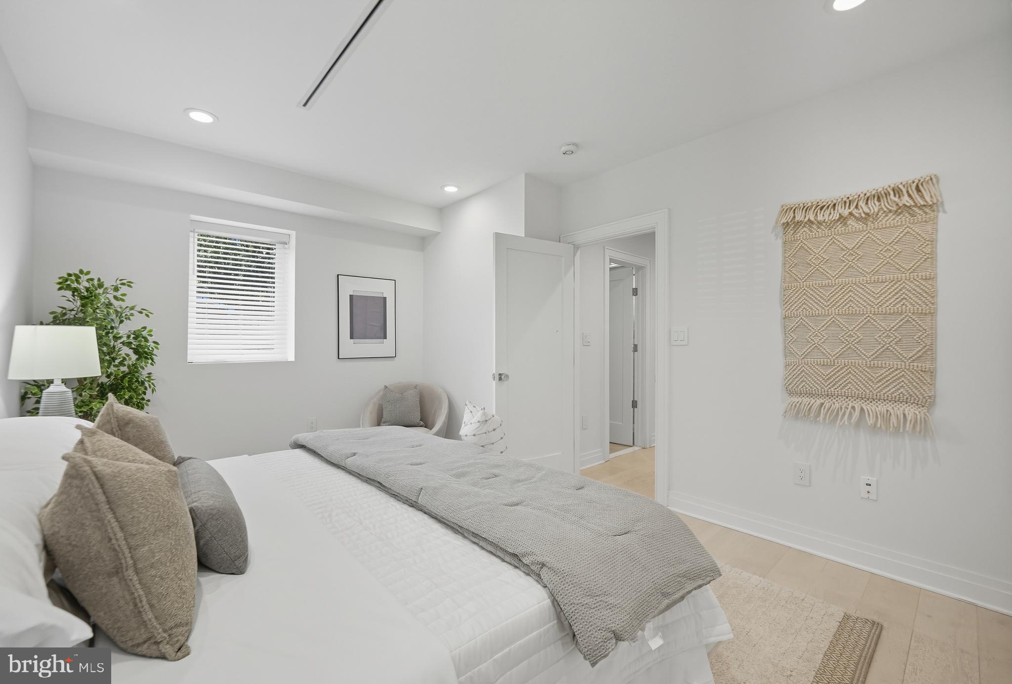 1435 PERRY PLACE NW 1