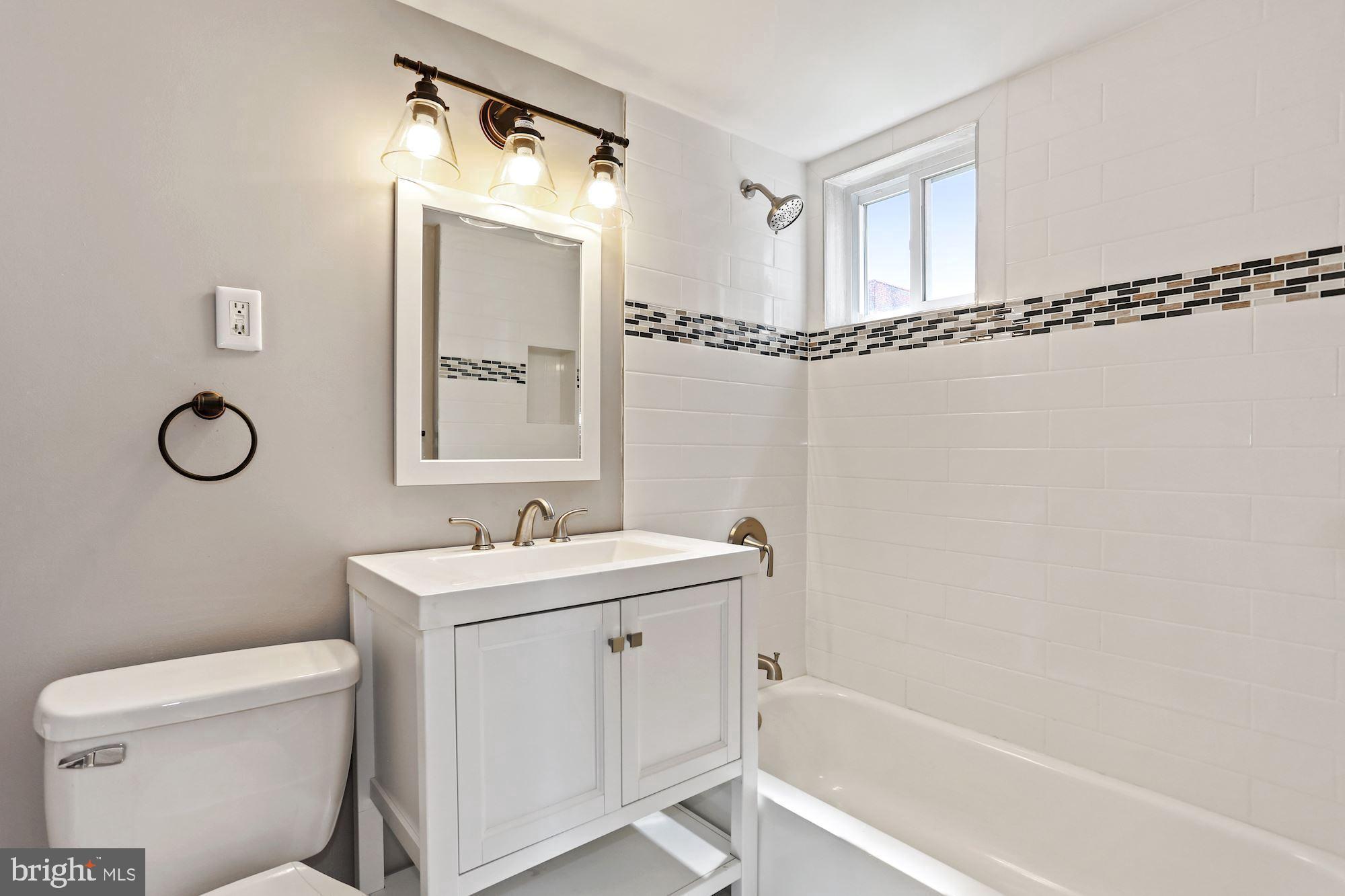 12 HALLEY PLACE SE 101