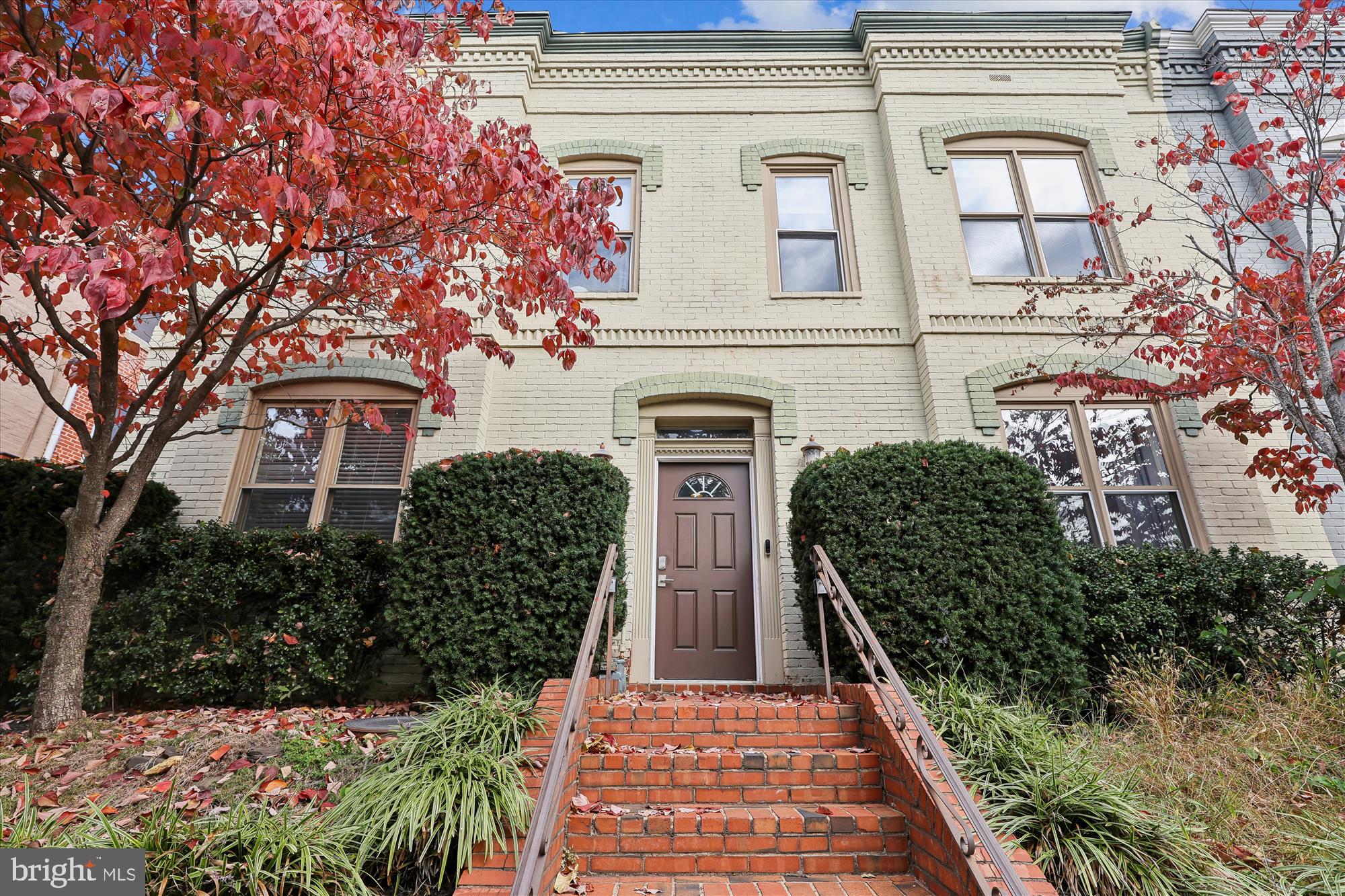 1116 C STREET NE 101