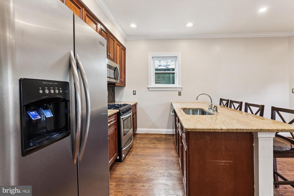 1116 C STREET NE 101