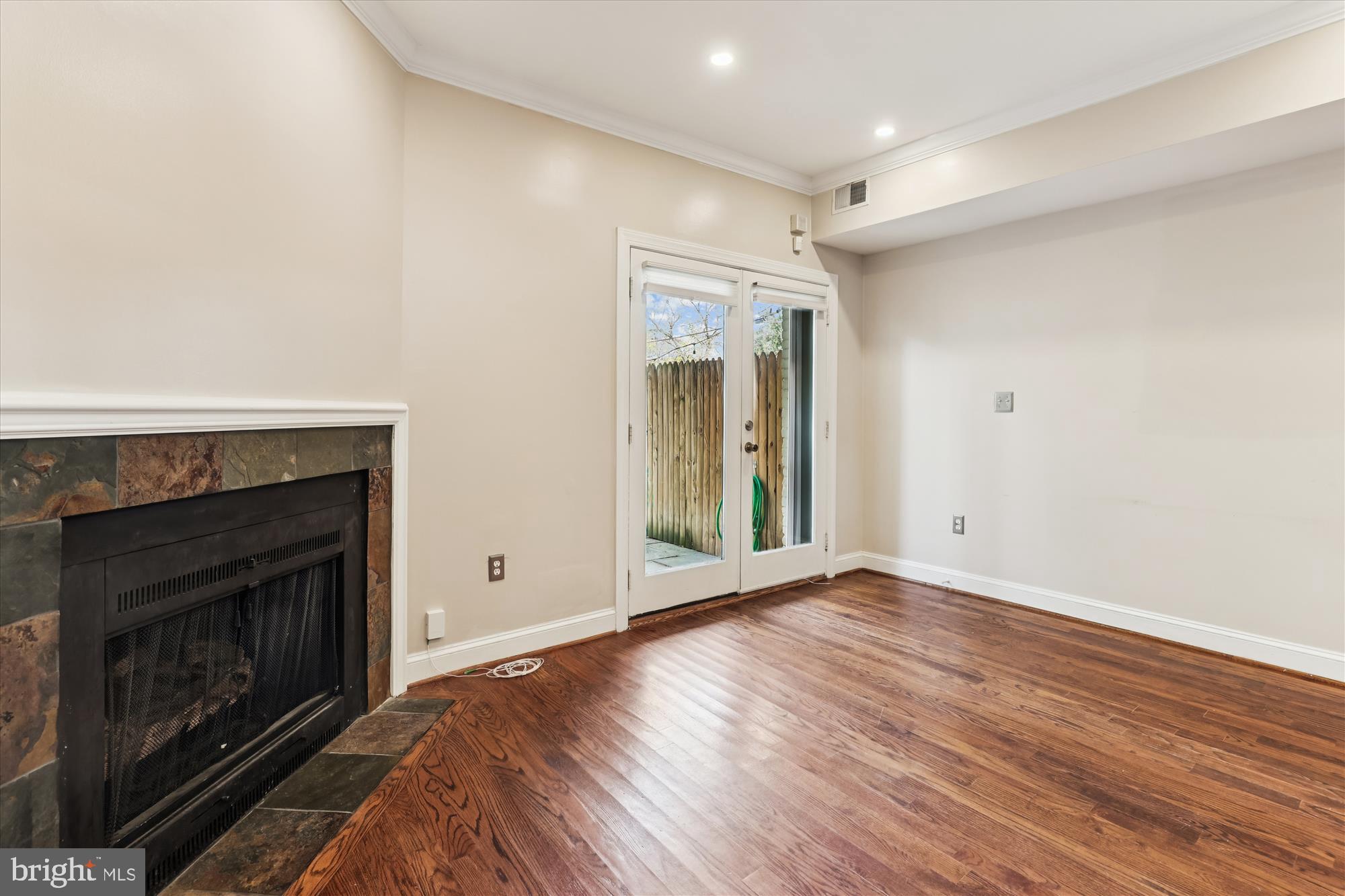 1116 C STREET NE 101