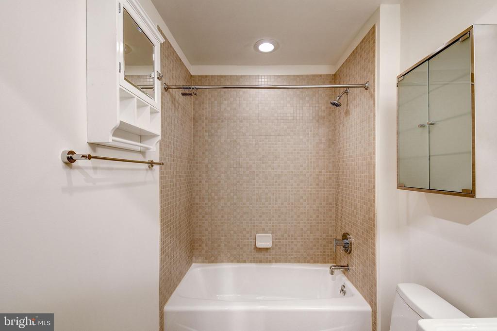 2125 14TH STREET NW 425