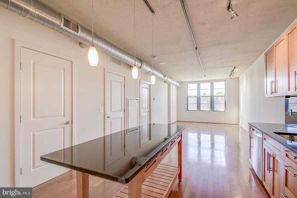 2125 14TH STREET NW 425