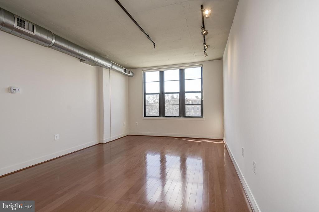 2125 14TH STREET NW 425