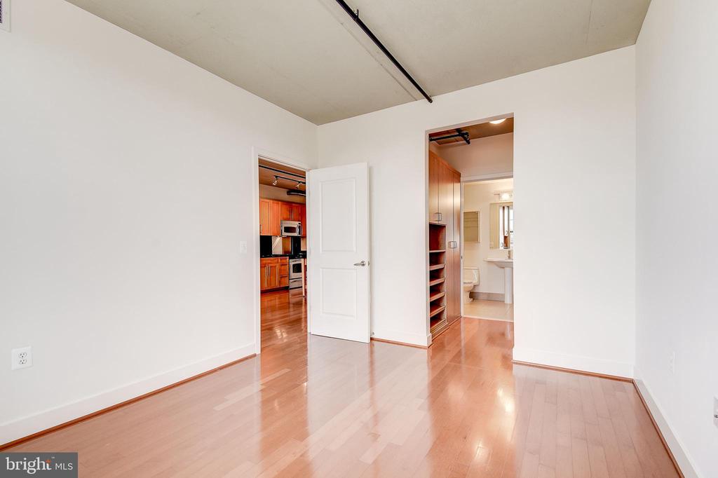 2125 14TH STREET NW 425